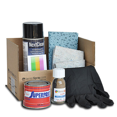 Retouching accessories kit to paint car with brush  