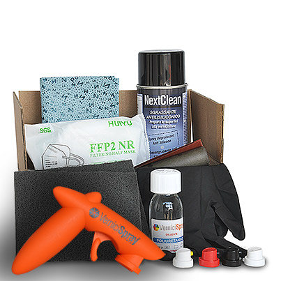 Set accessories for your car paint repair kit with spraycan  